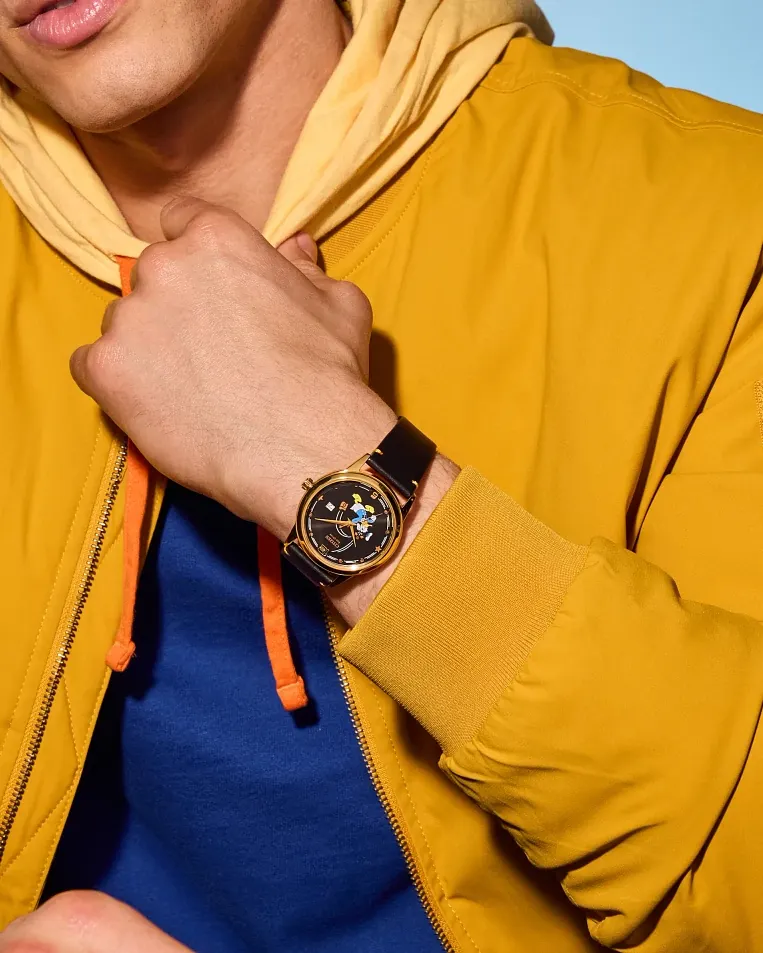 Donald Duck Seeing Stars Black Dial Leather Strap AW1789-04W | CITIZEN